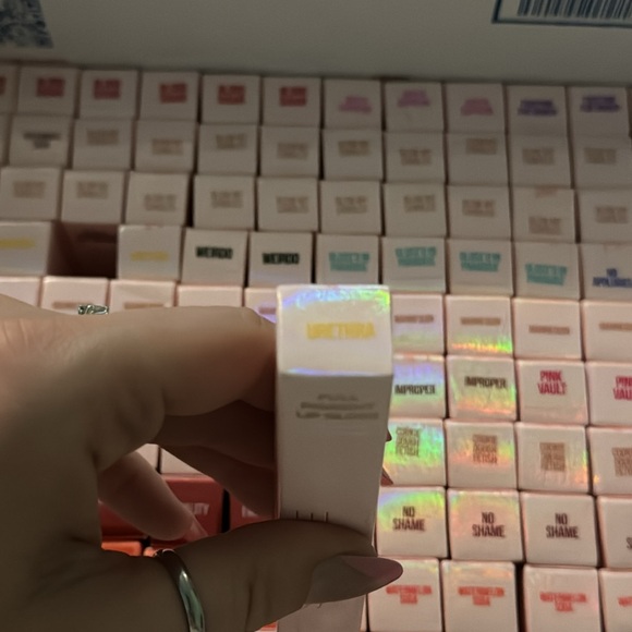 Jeffree Star Urethra Supreme Gloss - Picture 3 of 3